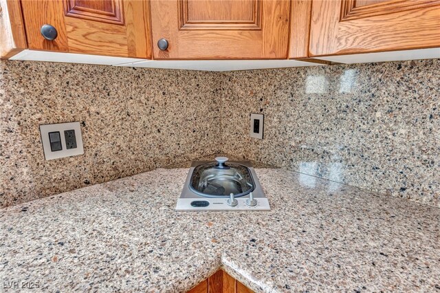 7045 Edna Ave, Las Vegas, NV 89117 - kitchen view of tasteful backsplash