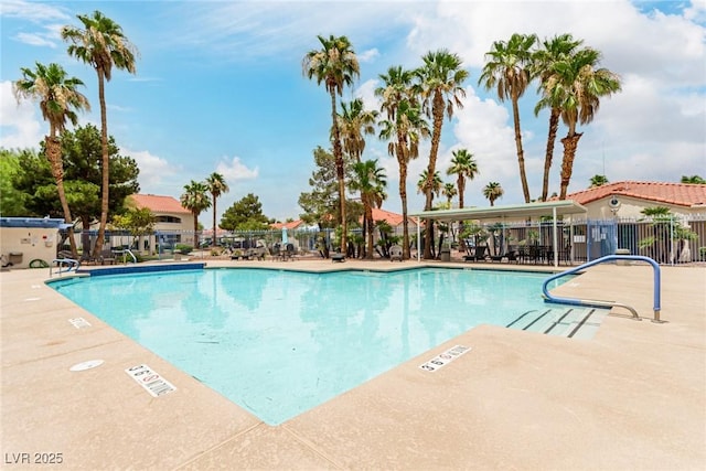 2725 S Nellis Blvd Unit 1037, Las Vegas, NV 89121 - community pool with a patio