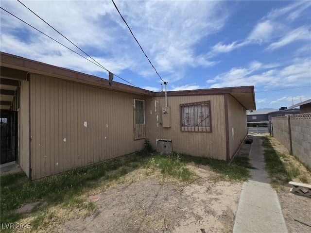 2212 Revere St, North Las Vegas, NV 89030 - view of side of property