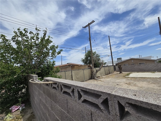 2212 Revere St, North Las Vegas, NV 89030 - view of yard