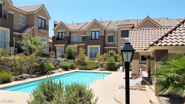 2792 Fountain Ridge Ln, Henderson, NV 89074 - view of community pool