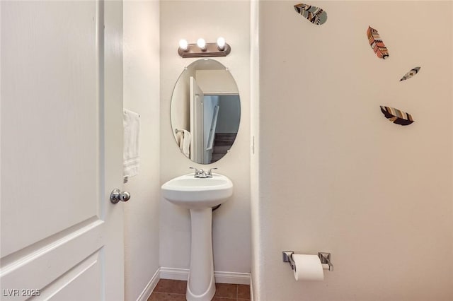 2792 Fountain Ridge Ln, Henderson, NV 89074 - bathroom featuring tile patterned floors and baseboards