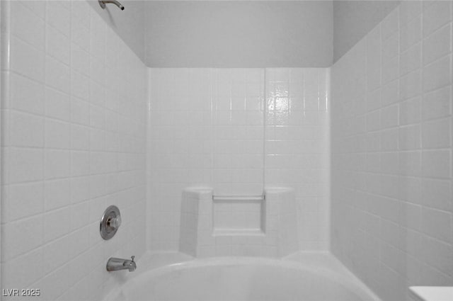 917 Intrigue Way, Las Vegas, NV 89128 - bathroom with shower / bath combination