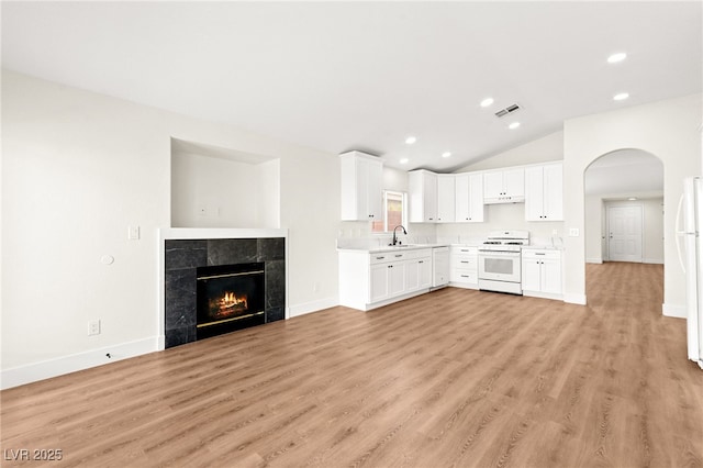 5680 Scottyboy Dr, Las Vegas, NV 89113 - photo 33