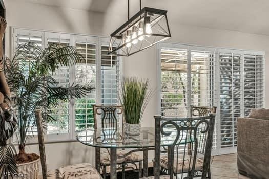 2135 Hallston St, Las Vegas, NV 89134 - view of dining space