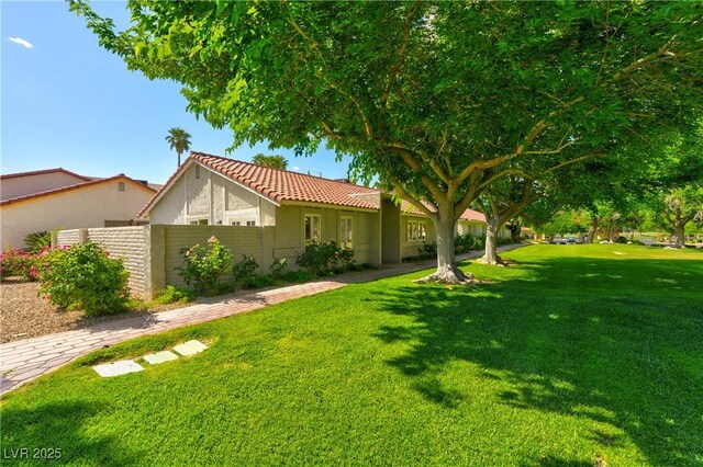 811 Spyglass Ln, Las Vegas, NV 89107 - view of yard