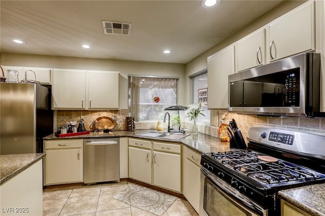 7721 Beach Falls Ct, Las Vegas, NV 89149 - photo 20