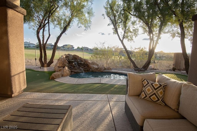 9 Knob Oak Dr, Henderson, NV 89052 - fenced backyard with a patio area