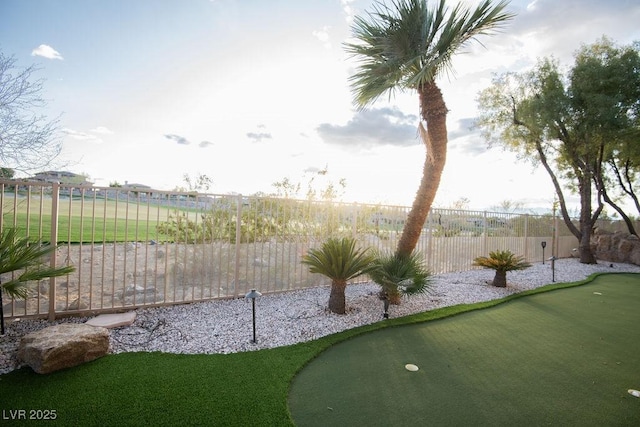 9 Knob Oak Dr, Henderson, NV 89052 - view of yard with a putting green