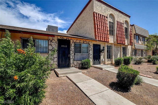 3912 Palos Verdes St, Las Vegas, NV 89119 - view of front of home featuring stucco siding