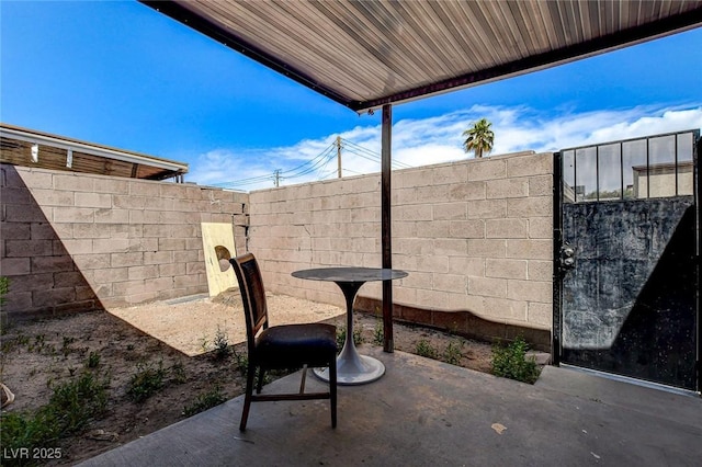 3912 Palos Verdes St, Las Vegas, NV 89119 - view of patio / terrace
