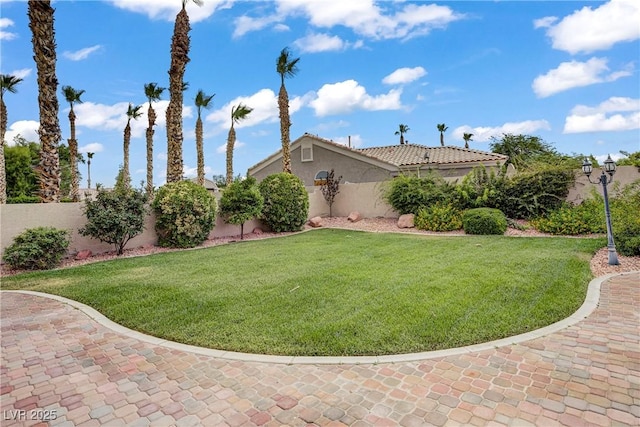 6125 Resort Ridge St, Las Vegas, NV 89130 - view of yard featuring a patio