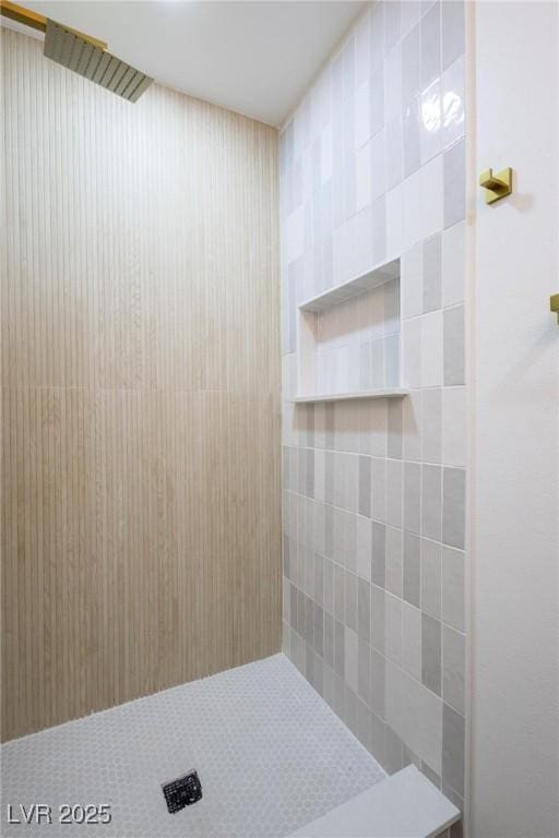 119 Cedar St, Henderson, NV 89015 - full bath featuring a tile shower
