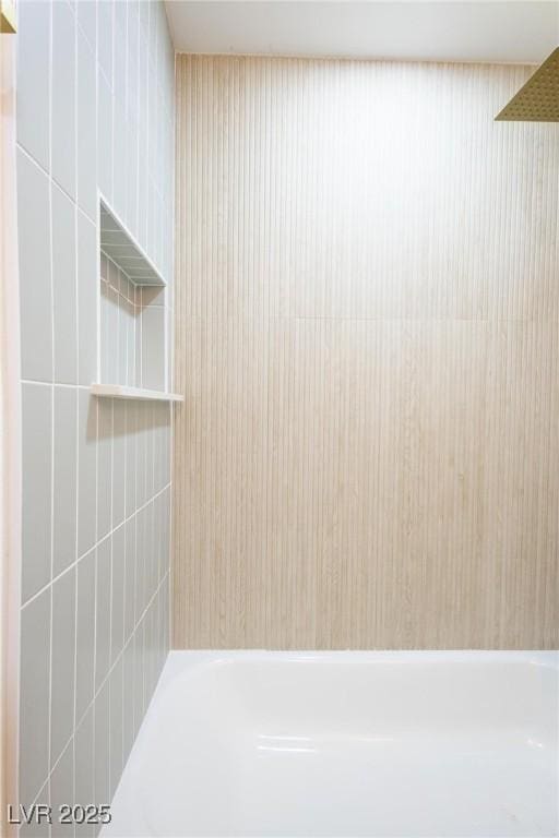119 Cedar St, Henderson, NV 89015 - full bath featuring shower / bathtub combination