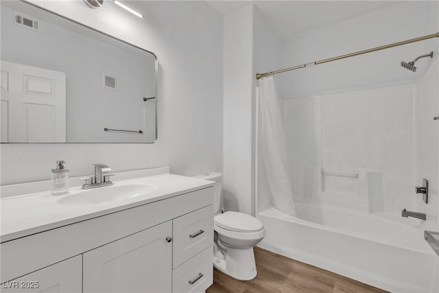 833 Aspen Peak Loop Unit 613, Henderson, NV 89011 - bathroom featuring wood finished floors, shower / bath combo, and vanity