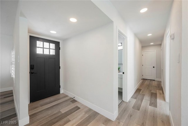 1712 E Oakey Blvd, Las Vegas, NV 89104 - foyer featuring light wood-style floors and recessed lighting