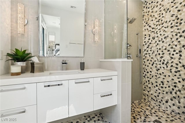 426 Tranquil Peak Ct, Henderson, NV 89012 - bathroom featuring a walk in shower and vanity