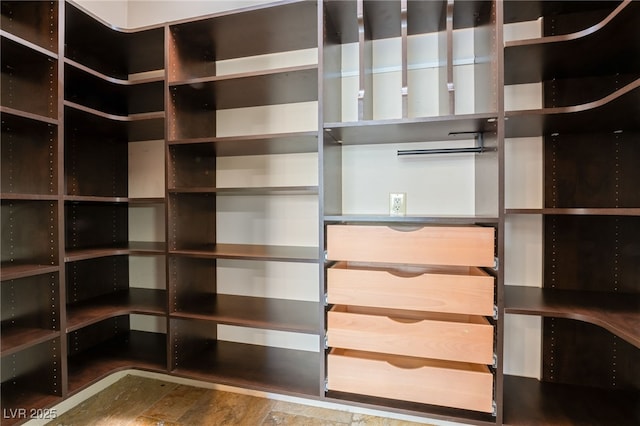 7154 Ranchito Cir, Las Vegas, NV 89120 - view of walk in closet