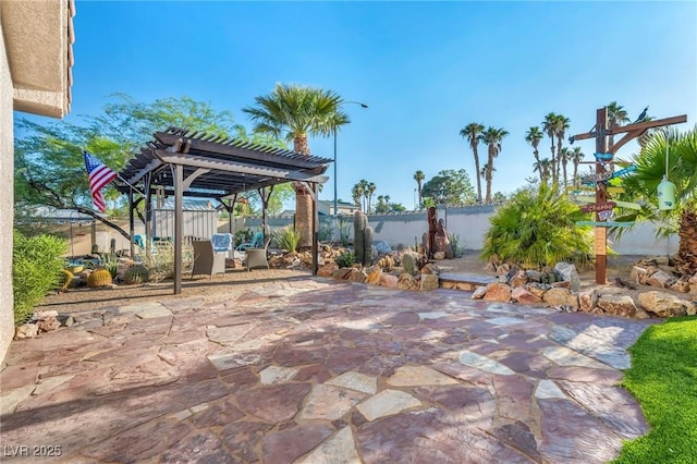 1971 Del Font Ct, Las Vegas, NV 89117 - fenced backyard with a pergola and a patio
