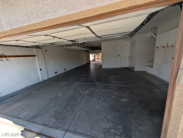 5001 Pounding Surf Ave, Las Vegas, NV 89131 - view of garage