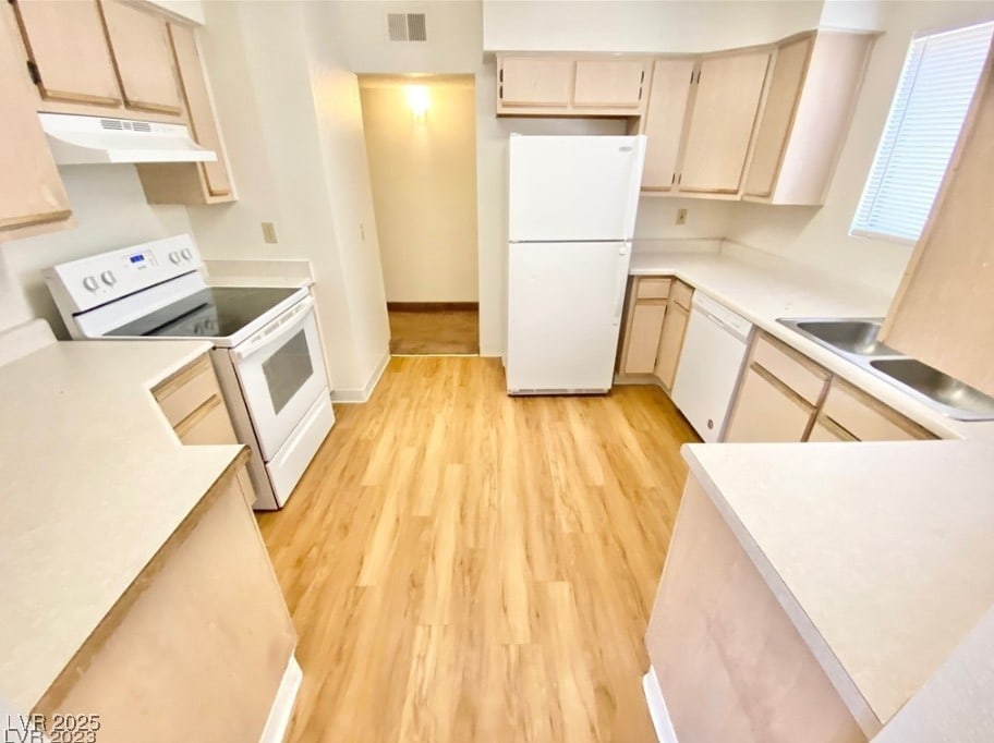 3151 Soaring Gulls Dr Unit 2197, Las Vegas, NV 89128 - photo 2