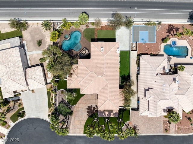 7520 Captains Harbor Dr, Las Vegas, NV 89117 - bird's eye view of a pool area