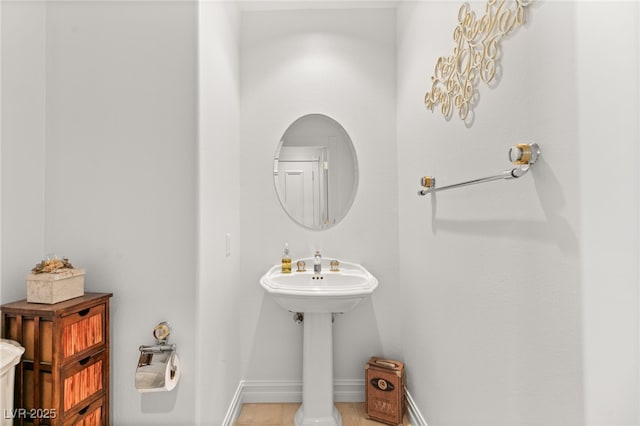7520 Captains Harbor Dr, Las Vegas, NV 89117 - bathroom with baseboards and tile patterned floors