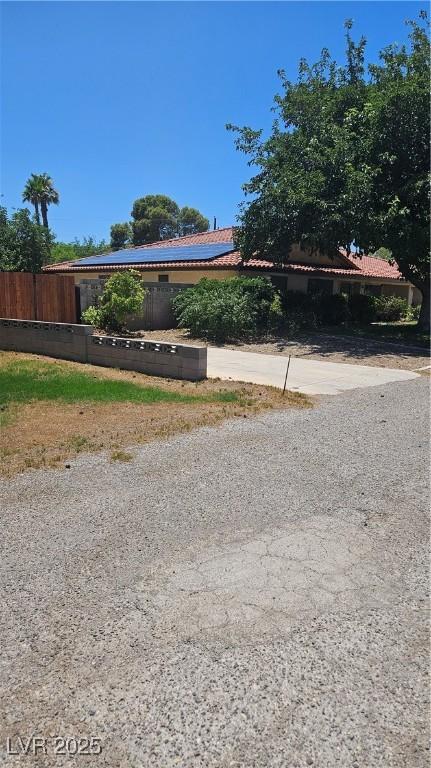 2915 Maverick St, Las Vegas, NV 89108 - photo 2