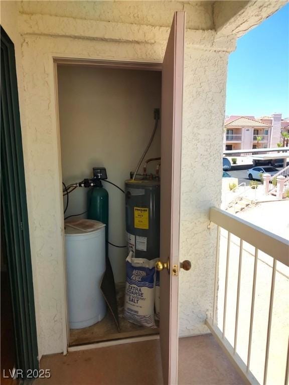 1940 Las Palmas Ln Unit 272, Laughlin, NV 89029 - utility room featuring water heater