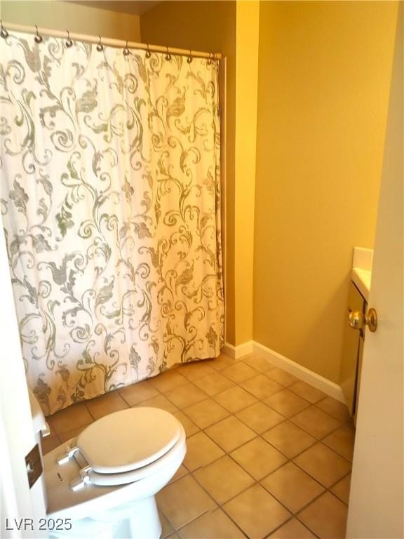 1940 Las Palmas Ln Unit 272, Laughlin, NV 89029 - bathroom featuring vanity, tile patterned floors, and curtained shower