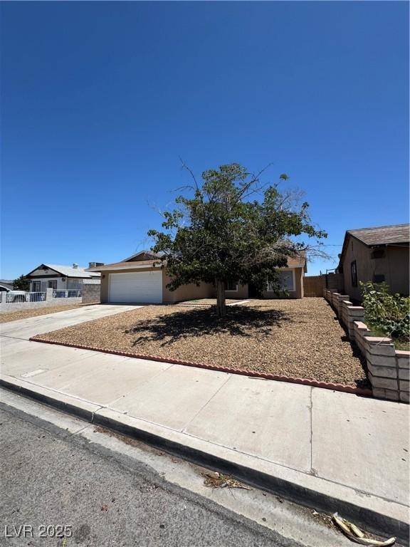 4142 N Walnut Rd, Las Vegas, NV 89115 - photo 2