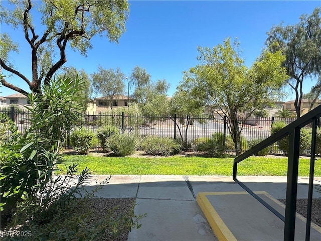 45 Maleena Mesa St Unit 211, Henderson, NV 89074 - view of yard with a patio