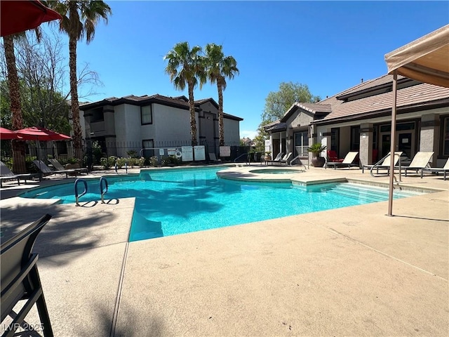 45 Maleena Mesa St Unit 211, Henderson, NV 89074 - community pool featuring a patio and a community hot tub