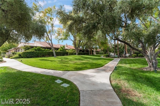 2486 Sabado St, Las Vegas, NV 89121 - surrounding community with a yard