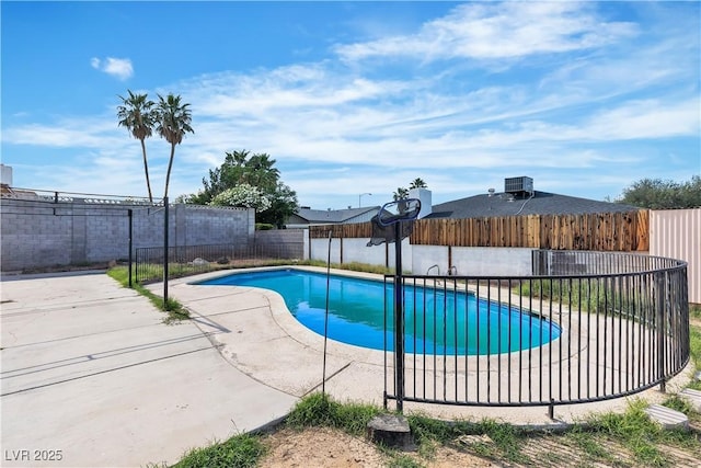 4186 Toronto Cir, Las Vegas, NV 89121 - view of swimming pool featuring a fenced backyard and a patio area