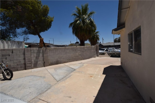 3323 Bancroft Cir, Las Vegas, NV 89121 - view of patio / terrace