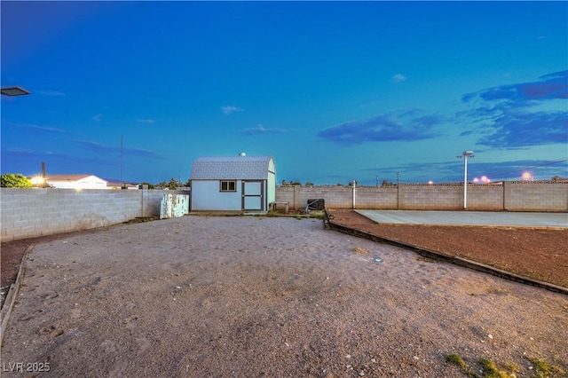 7477 Ullom Dr, Las Vegas, NV 89139 - photo 44