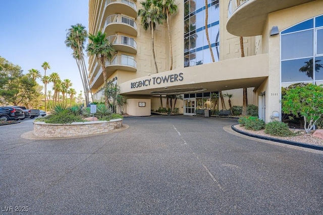 3111 Bel Air Dr Unit 201, Las Vegas, NV 89109 - photo 2