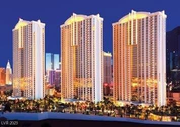 125 E Harmon Ave Unit 2918, Las Vegas, NV 89109 - photo 1