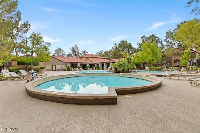 2200 S Fort Apache Rd Unit 1114, Las Vegas, NV 89117 - community pool with a patio area