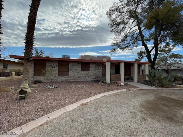 825 Lacy Ln, Las Vegas, NV 89107 - view of front of house featuring stone siding
