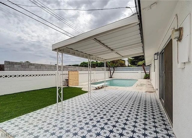 5321 Westleigh Ave, Las Vegas, NV 89146 - view of swimming pool with a patio area and a fenced backyard