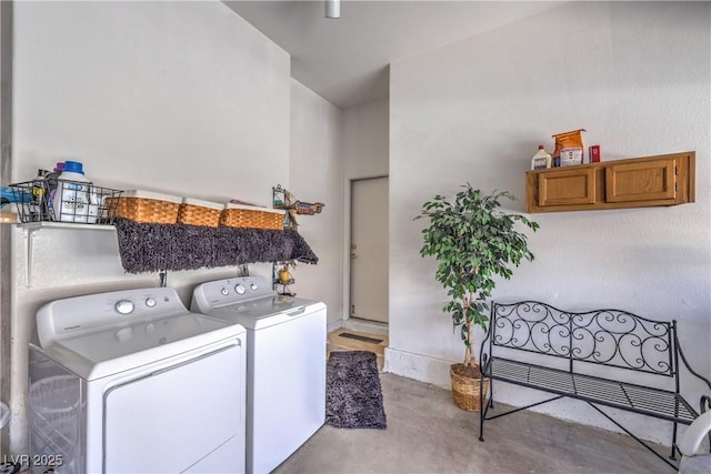 4770 Big Draw Dr, North Las Vegas, NV 89031 - laundry area featuring washer and dryer