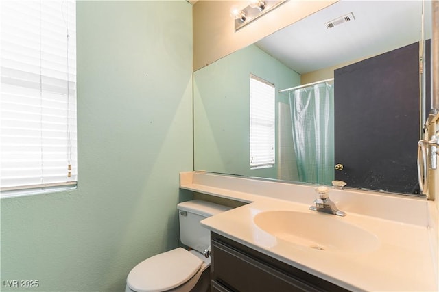 3650 Russian Olive St, North Las Vegas, NV 89032 - full bathroom featuring vanity and curtained shower