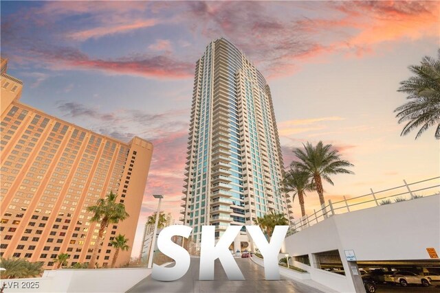 2700 Las Vegas Blvd Unit 3705, Las Vegas, NV 89109 - photo 1