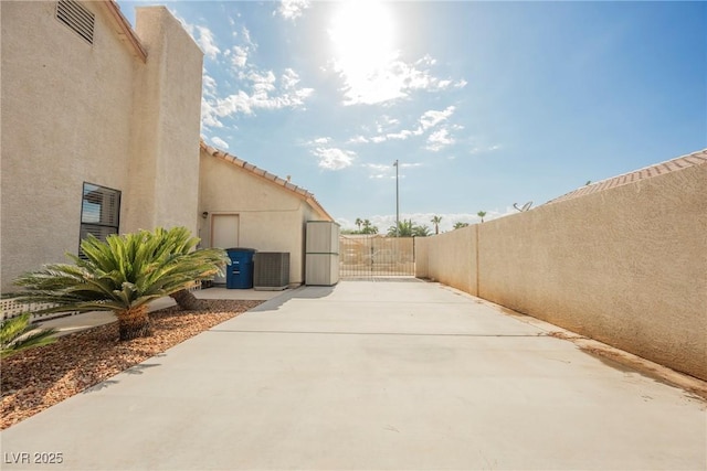 3648 Glen Ridge Way, Las Vegas, NV 89108 - view of patio with concrete driveway
