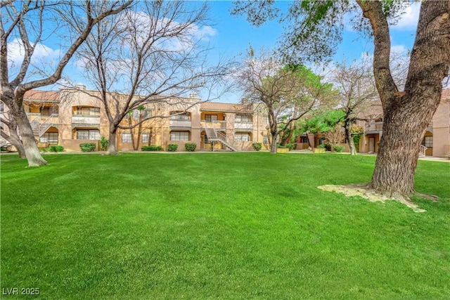 5174 S Jones Blvd Unit 105, Las Vegas, NV 89118 - view of grassy yard