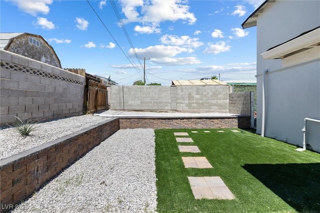 3361 Horizon St, Las Vegas, NV 89121 - view of fenced backyard