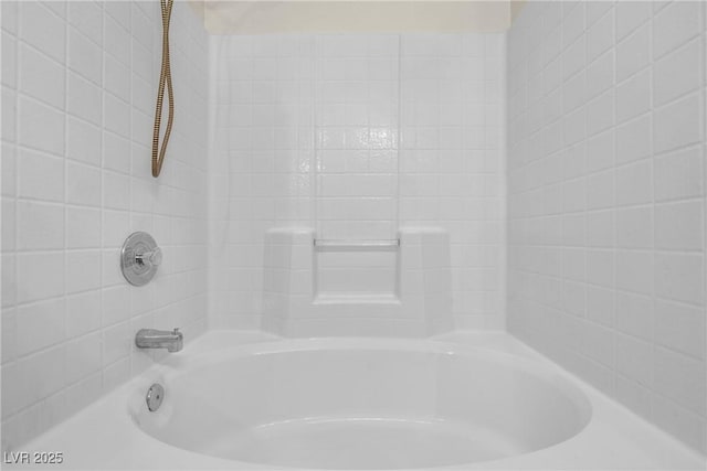 6201 E Lake Mead Blvd Unit 210, Las Vegas, NV 89156 - full bath with bathtub / shower combination