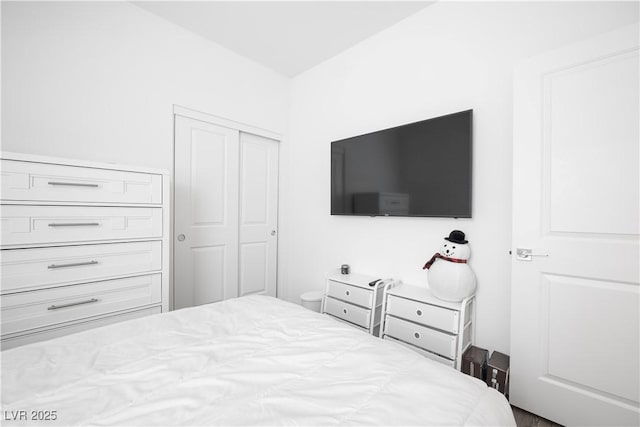 3447 Covilha Ln, Henderson, NV 89044 - bedroom with a closet
